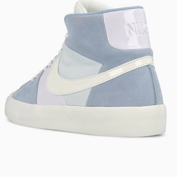 Like NEW Mens Size 8 Nike Blazer Royal- Easter 2018 Hightops - Picture 6 of 14